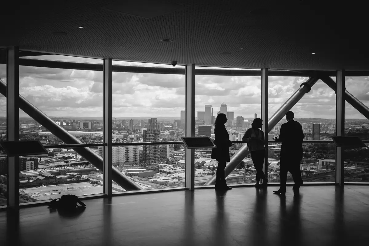 Risk management in foreign contracts
